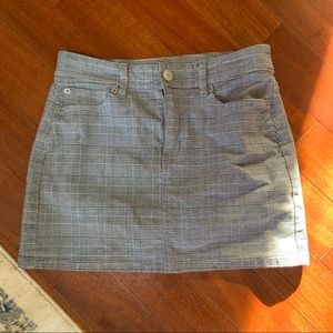 American Eagle Grey Patterned Skirt